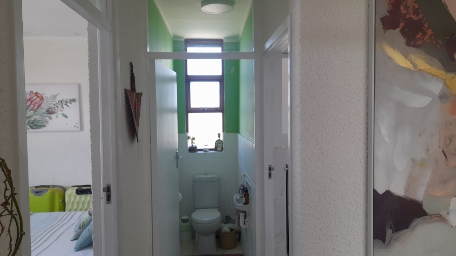 2 Bedroom Property for Sale in Kenilworth Western Cape